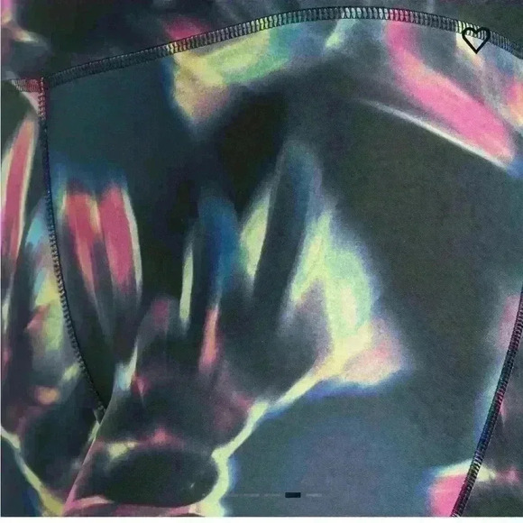 NWT Reebok ID Train Printed Leggings size M - Picture 9 of 9